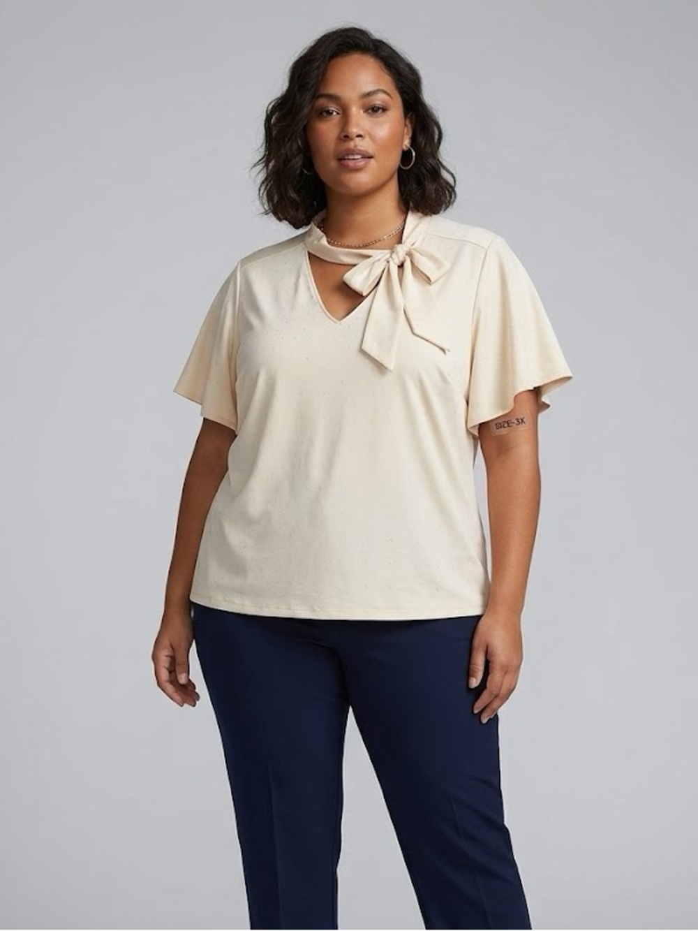 Alex & Parker Cream Tie-Neck Flutter Sleeve Blouse